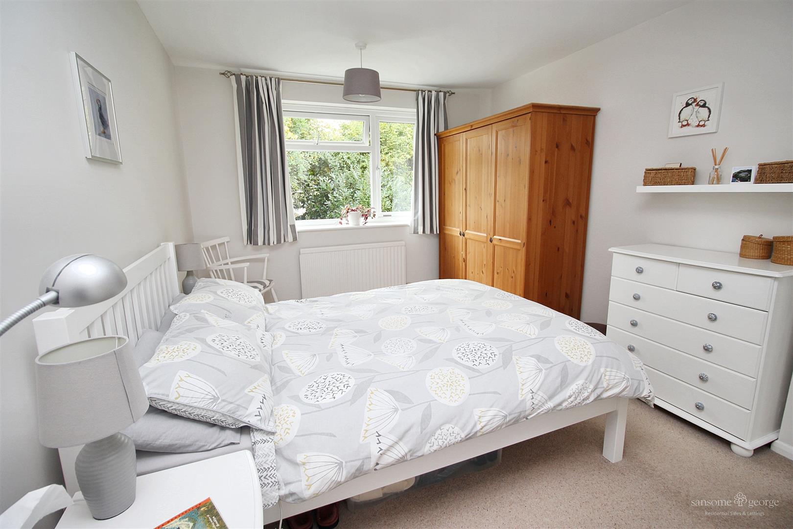Mackay Close, Calcot, Reading